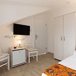 Galley Hotel