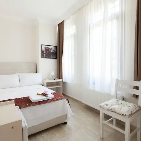 Hotel Galley 2*