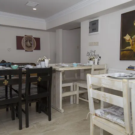 Otel Galley 2*